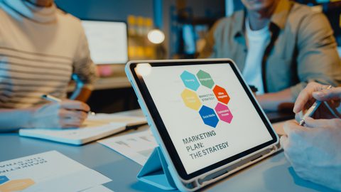 A Complete Guide to Creating a Digital Marketing Strategy in 2025