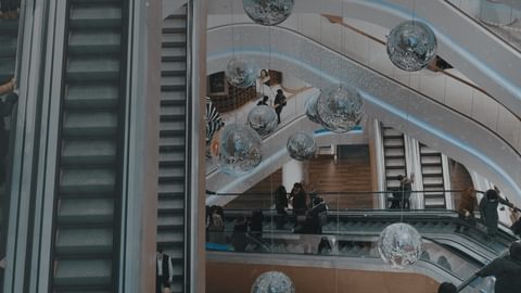 Challenger Vs Big brands hero